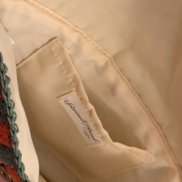 Universal Thread Wallet Purse - Picture 4 of 5